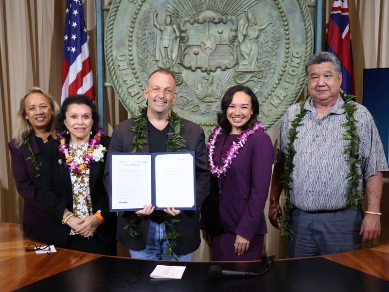 Image for the Tweet beginning: Yesterday, I signed Senate Bill